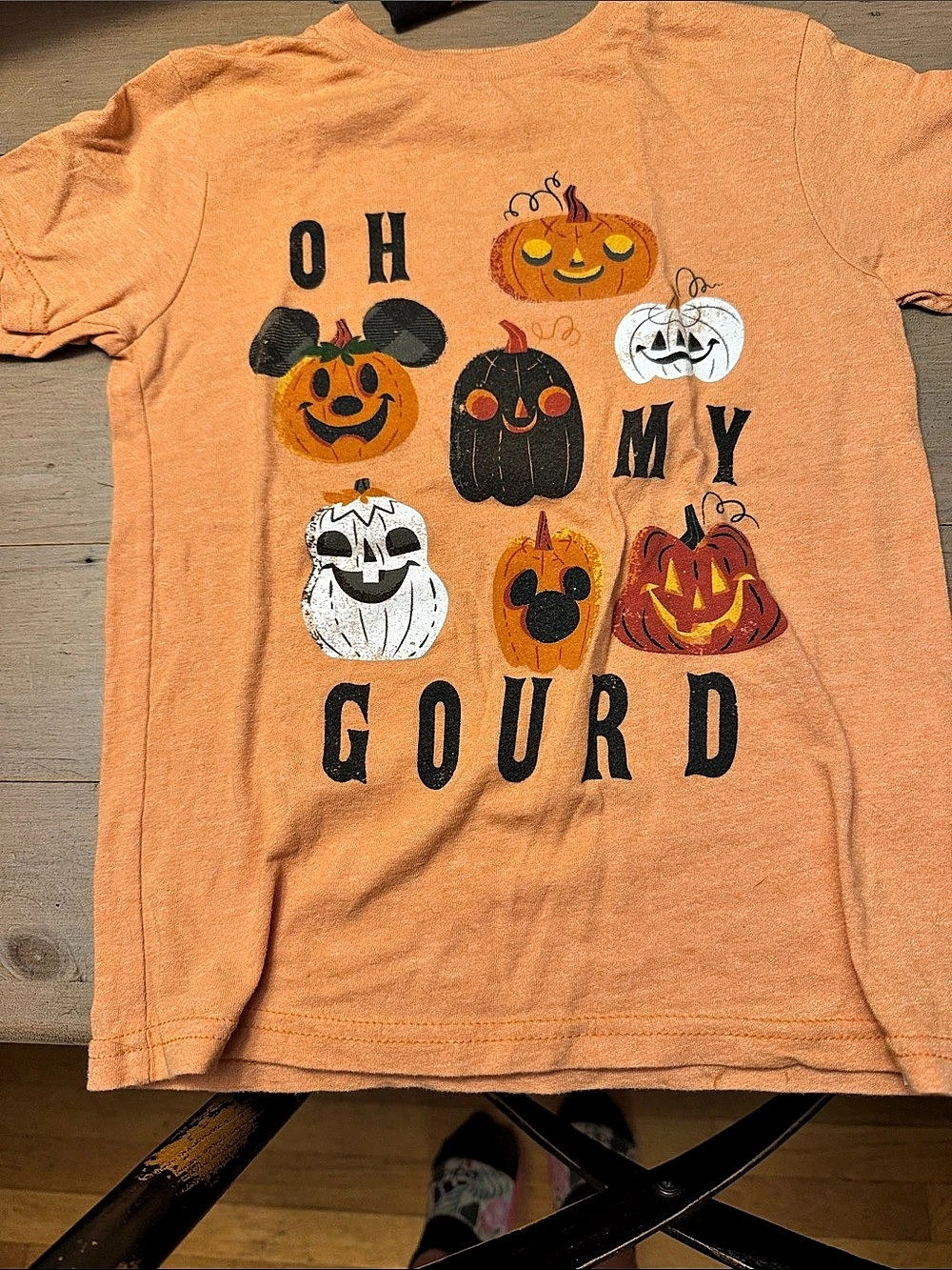 Disney Oh My Gourd Mickey Pumpkin Halloween T-Shirt Unisex XS (4)